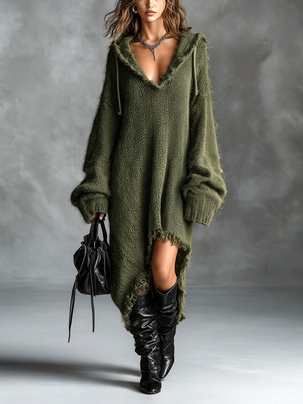Vestido midi oversize de punto afelpado con capucha