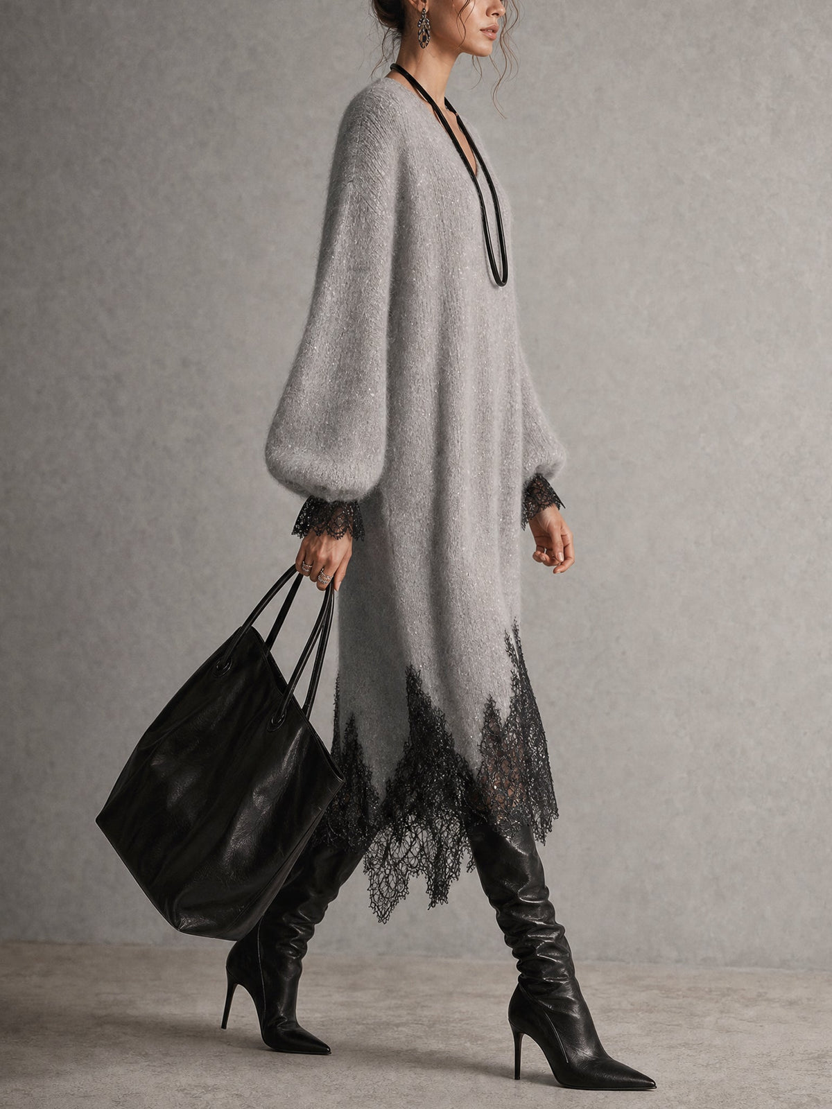 Vestido midi gris de punto brillante con bajo de encaje