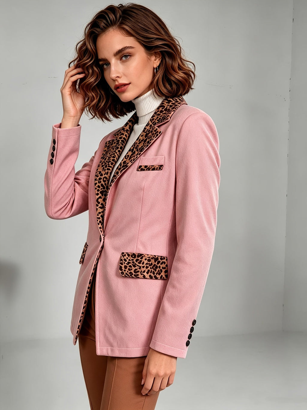 Clementine | Blazer entallado de terciopelo con detalles de leopardo