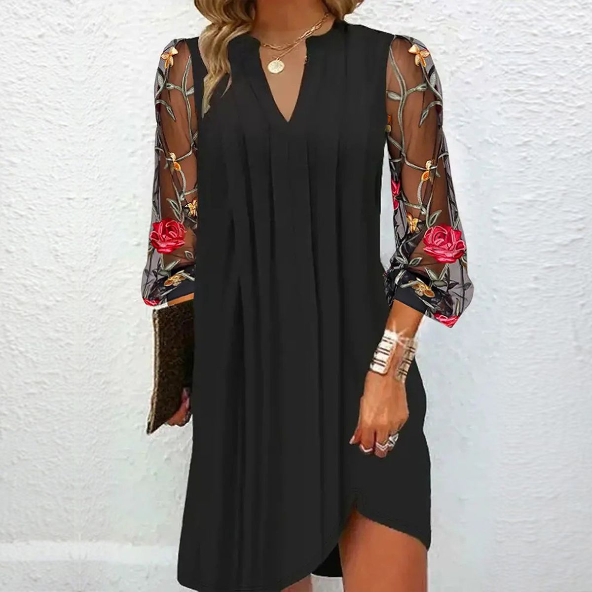 Camille | Vestido elegante con mangas bordadas