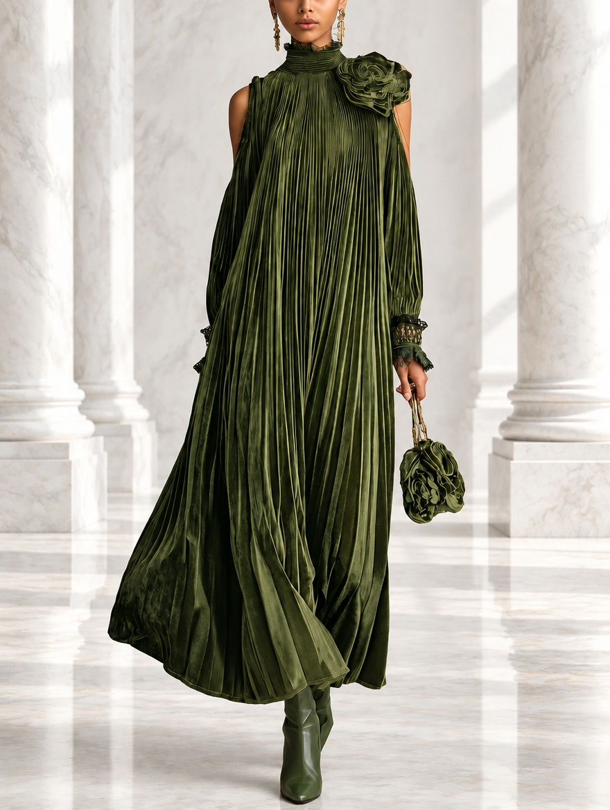 Rosa | Vestido largo plisado verde oliva con detalle floral en el hombro